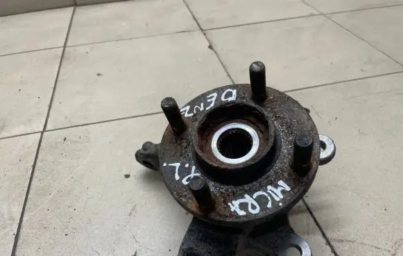 Nissan Micra Front wheel hub spindle knuckle