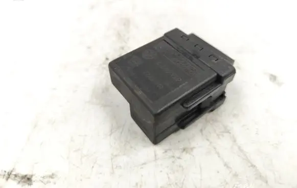 BMW 5 E39 Glow plug pre-heat relay 2246919 72RB510
