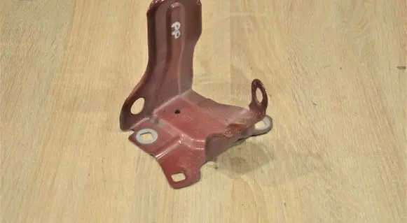 Renault Laguna III Fender mounting bracket