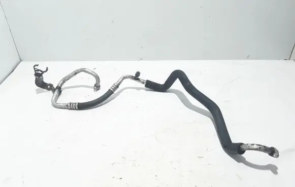 Opel Vivaro Air conditioning (A/C) pipe/hose 8200215804