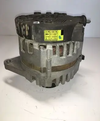Hyundai ix35 Generator/alternator 373002A850 2611067