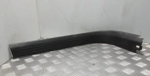 Volvo V40 Front sill trim cover 31267988
