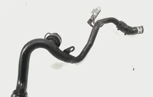 Volkswagen Touareg I Engine coolant pipe/hose 059121065ak