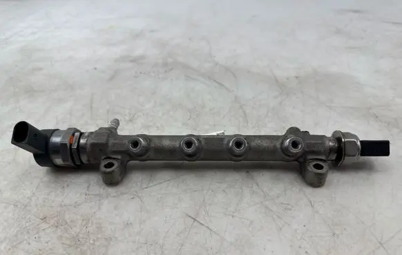 Volkswagen Golf VII Fuel main line pipe 057130764AB
