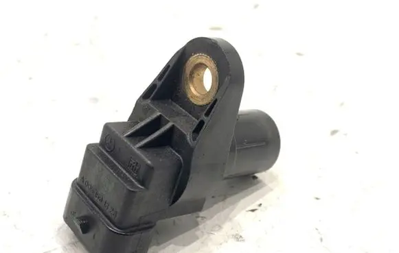 Mercedes-Benz ML W166 Camshaft position sensor A0051531328