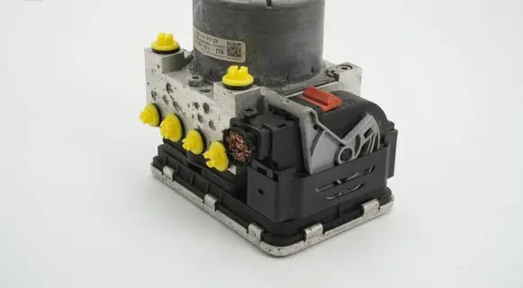 Volkswagen PASSAT B8 ABS Pump 5Q0614517CF