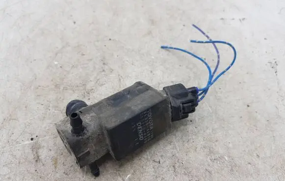 Toyota Corolla Verso E121 Windscreen/windshield washer pump 8533044010 0602104440