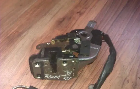 Mazda 626 Rear door lock