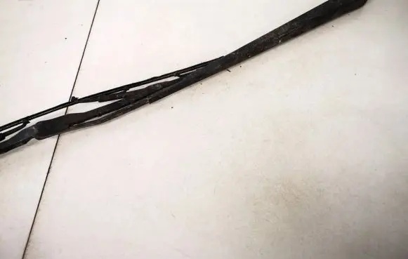 Toyota Yaris Front wiper blade arm 852110d010 85211-0d010