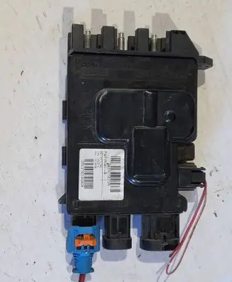 Renault Trafic III (X82) Battery control module 243501820R