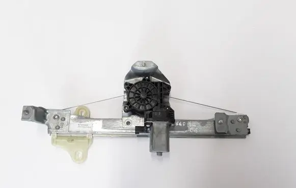 Rear window lifting mechanism without motor