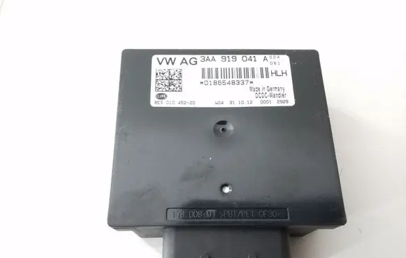 Volkswagen Tiguan Power management control unit 3AA919041A