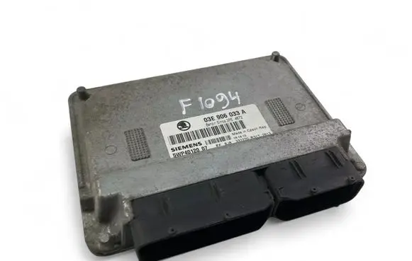 Skoda Fabia Mk1 (6Y) Engine control unit/module 03E906033A