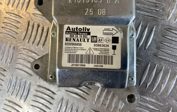 Opel Vivaro Airbag control unit/module 8200969856 608361600C 93863639