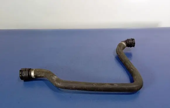 BMW 7 E65 E66 Engine coolant pipe/hose 8384912