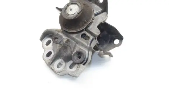 Toyota Yaris XP210 Engine mount bracket 1237218010