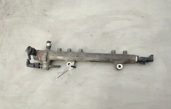 Suzuki Swift I Fuel main line pipe 46817523 0281002584