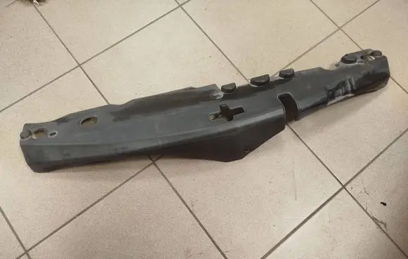 Lexus RX 330 - 350 - 400H Radiator trim 5329548010 5329548020