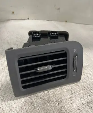 Nissan X-Trail T31 Dash center air vent grill 68760JG00B 68760JG40B P19670A75010