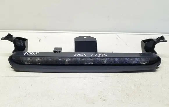 Volvo V70 Third/center stoplight 30678549 nr7135