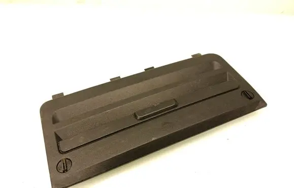 Trunk/boot lower side trim panel