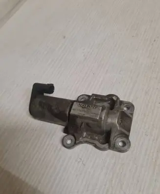 Volvo V70 Camshaft vanos timing valve 8670422 040408 F34711602