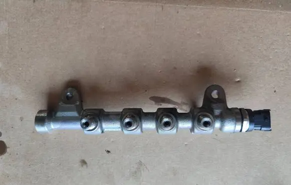 Opel Insignia A Fuel main line pipe 55576177
