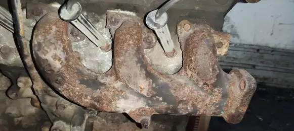 Chrysler Voyager Exhaust manifold 04781043aa