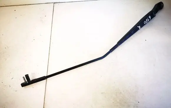 Mazda 3 I Front wiper blade arm bp4l