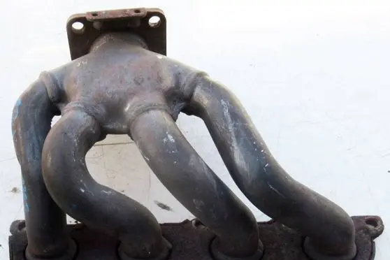 Volkswagen Golf V Exhaust manifold