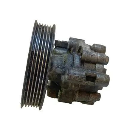 Opel Insignia A Power steering pump 55563329