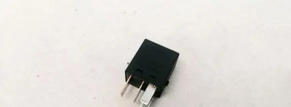 Volvo S40, V40 Other relay MB953382