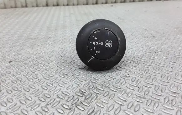 Interior fan control switch