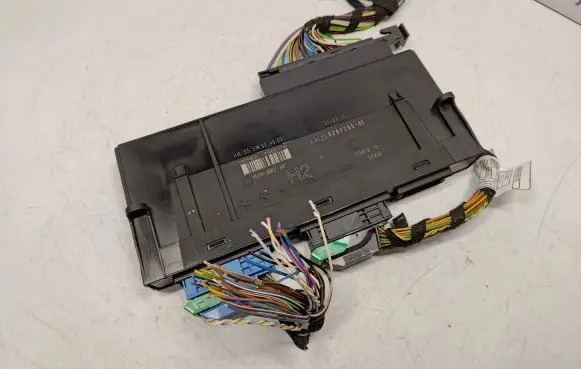 BMW 3 E90 E91 Central body control module 61359267205