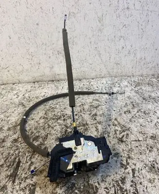 Renault Kadjar Front door lock