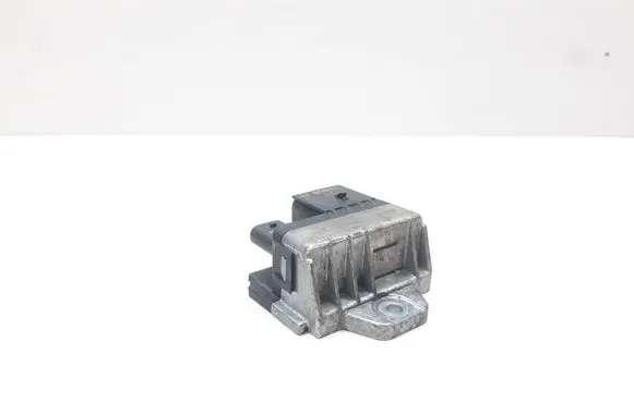 BMW 2 F46 Glow plug pre-heat relay 8514120 12218514120 0281003115