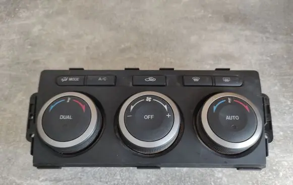 Mazda 6 Climate control unit T1005817Z