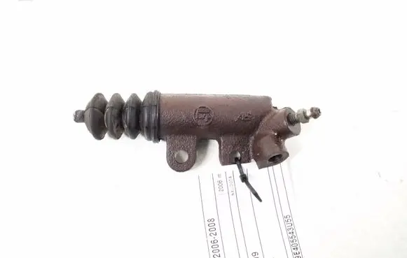 Toyota Avensis T250 Clutch slave cylinder 31470-20240