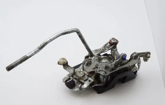 Suzuki Swift Cultus Front door lock 