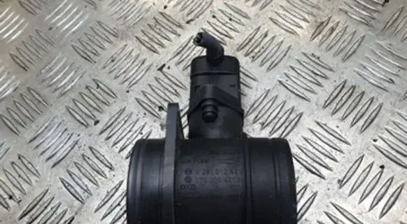 Volkswagen Golf IV Mass air flow meter 038906461B 0281002531
