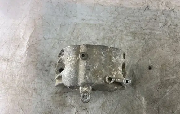 Volkswagen Golf Plus Engine mount bracket 1K0199262AF 1K0199262
