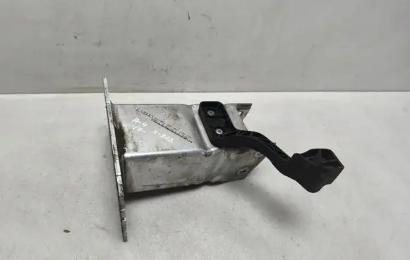 Audi A4 S4 B9 Front bumper shock/impact absorber 8W0807133
