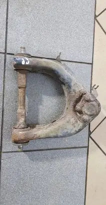 Hyundai Terracan Front lower control arm/wishbone