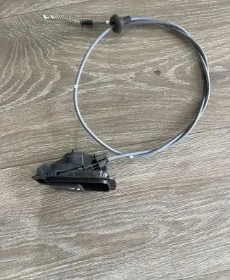 Volvo XC60 Engine bonnet (hood) release handle 32277309