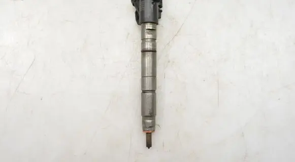 Volvo XC60 Fuel injector 31272767