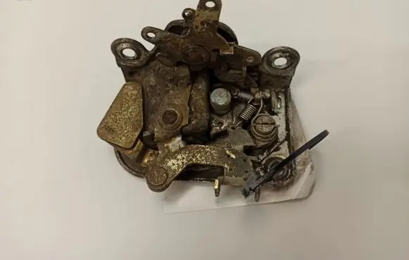 Mercedes-Benz COMPAKT W115 Rear door lock