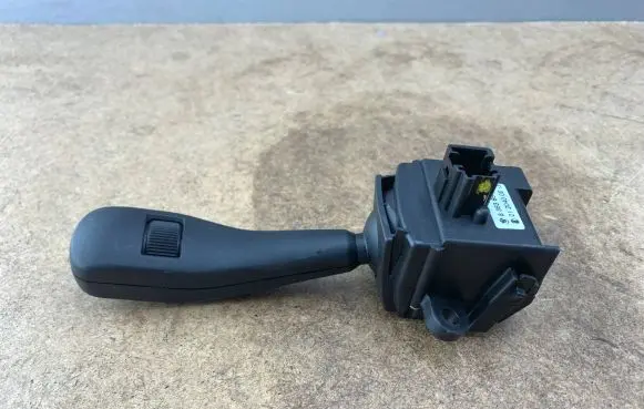BMW 3 E46 Wiper control stalk 8363664 61318363664