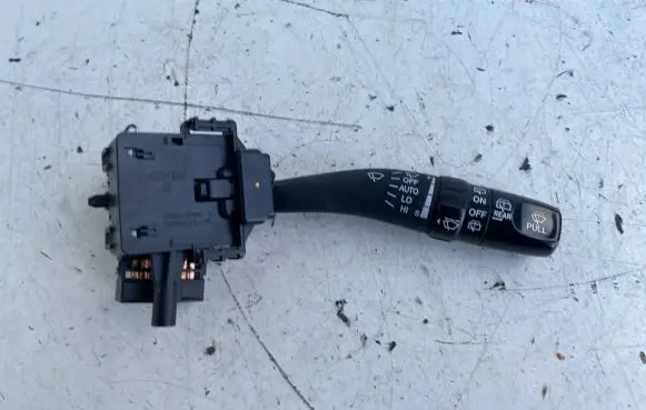 Hyundai Santa Fe Wiper control stalk 202004726