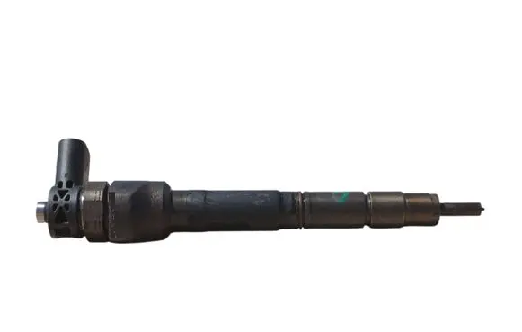 Skoda Octavia Mk3 (5E) Fuel injector 04L130277G