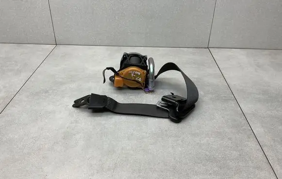 Opel Insignia B Rear seatbelt 39133022
